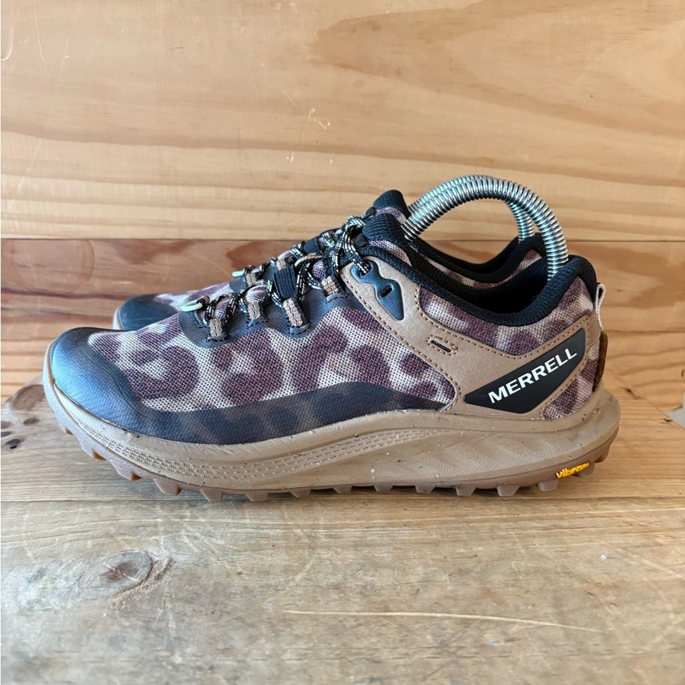 Merrell Womens Antora 3 Trail Running Shoe Size 7 Tan Brown Leopard‎ Sneaker EUC - Picture 6 of 14